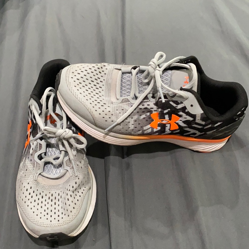 Youth under Armour running sneakers